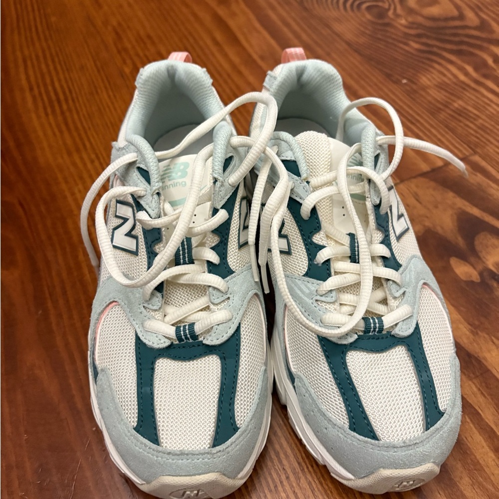 Women’s New Balance 530